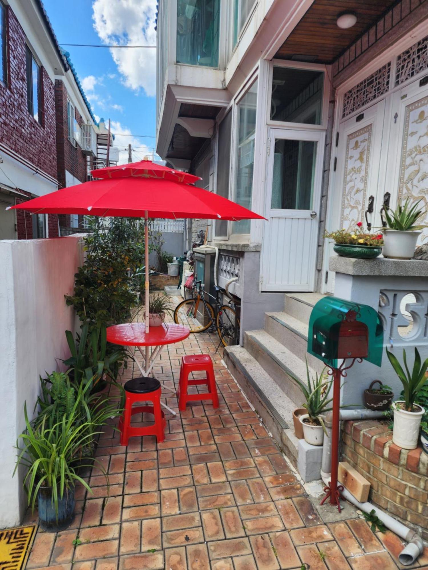 Disco Pangpang Guesthouse Incheon Exterior photo